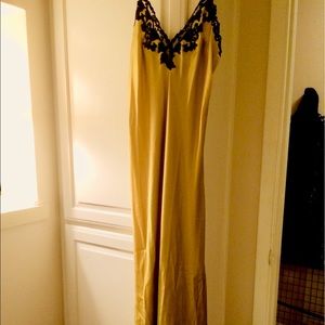 La Perla Maison Lace Trim Silk Blend Satin Gown